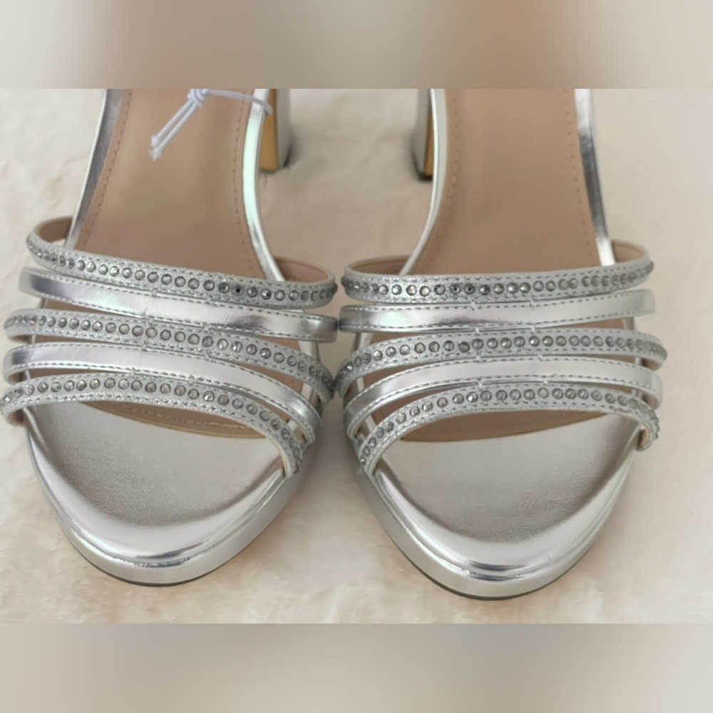 I.Miller Sophisticated Silver High Heel Sandals - Picture 5 of 10
